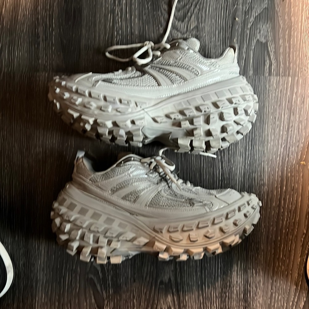 COPY - Balenciaga Defender
